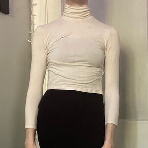 Forever 21 Turtleneck White Long Sleeve Crop Top